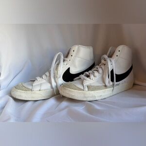 Nike Blazer Mid '77 White Black Men's 10.5 Vintage Style Sneakers